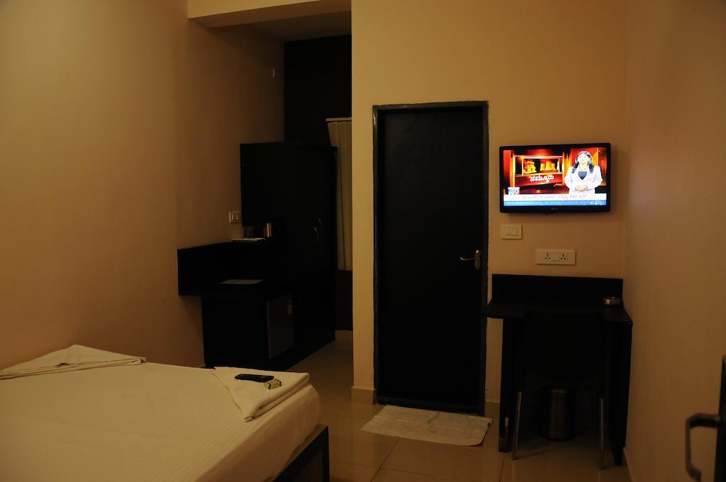Hotel Sri Krishna Residency Udupi Phòng bức ảnh