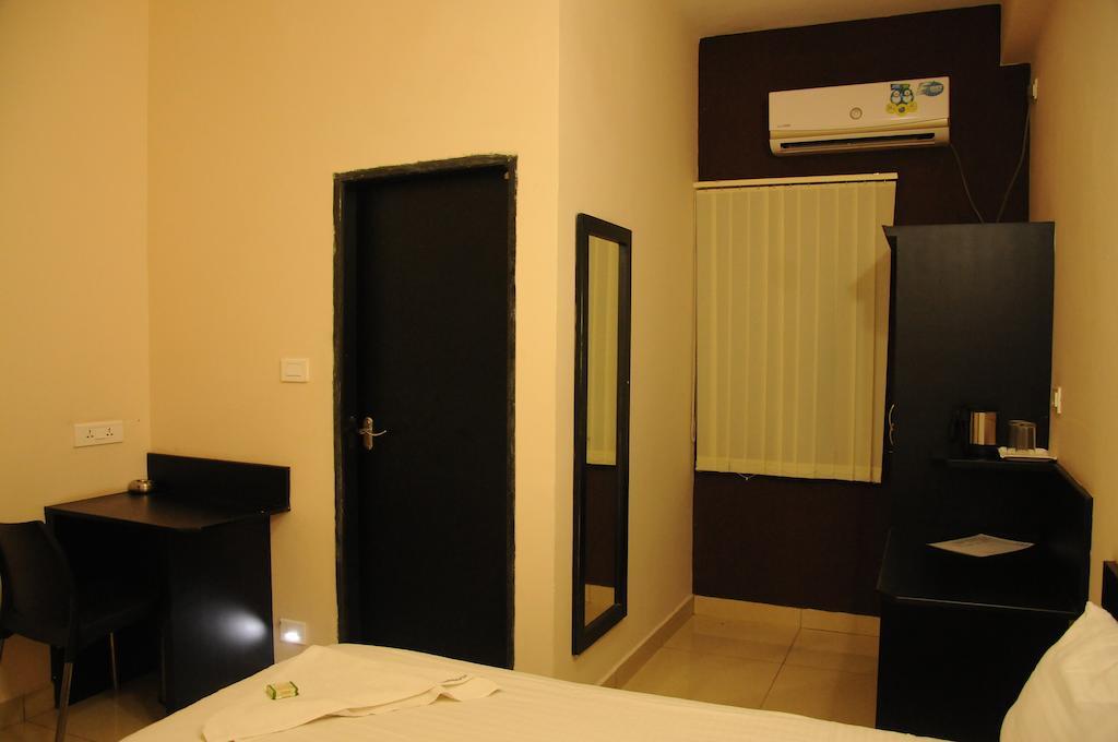 Hotel Sri Krishna Residency Udupi Phòng bức ảnh